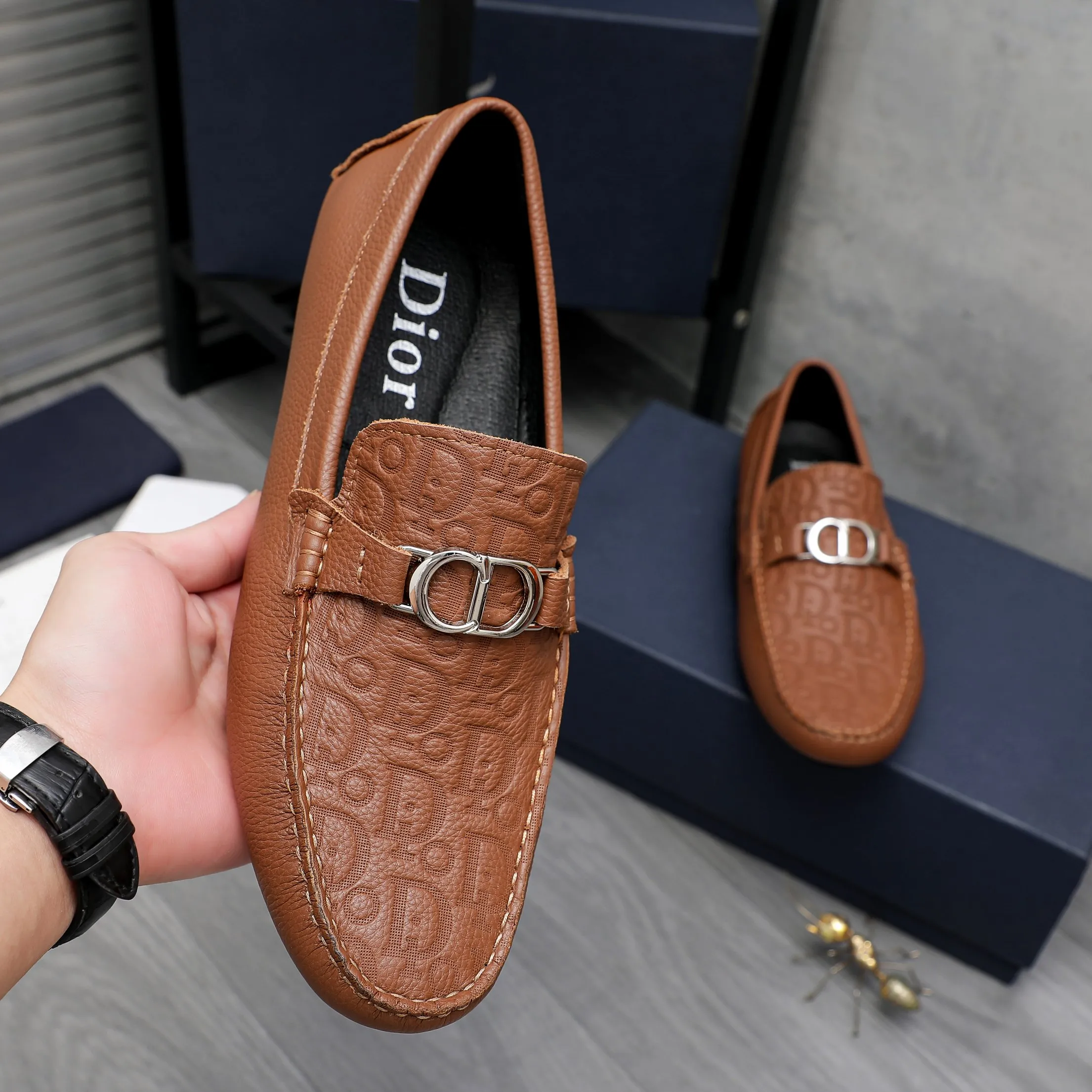 Men's shoes 💰400 Product trademark: Dior "Dior" casual slip-on shoes Regular size: 38-45 (45 is custom-made and non-returnable) Product materials: Selected cowhide embossed upper, pigskin lining, rubber outsole